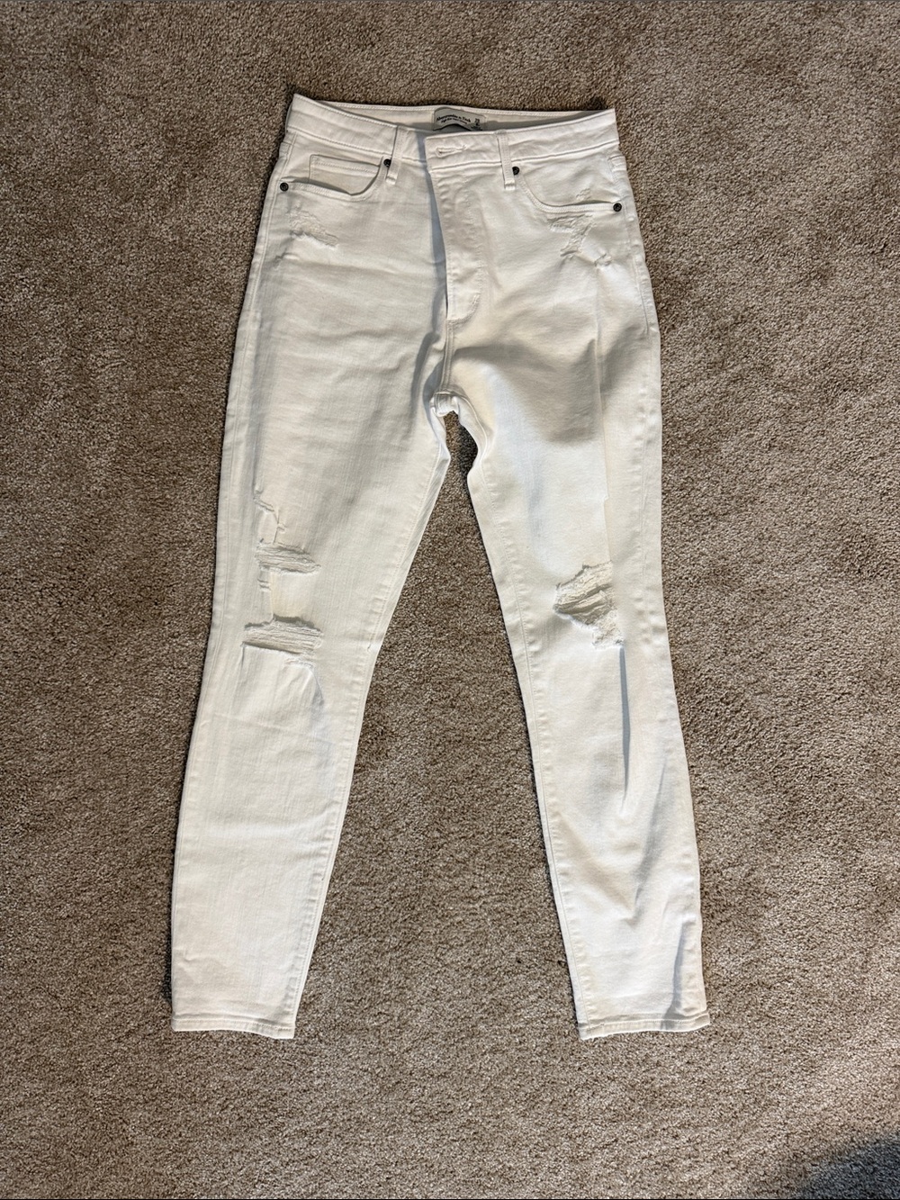 Abercrombie & Fitch White Distressed Skinny Jean
